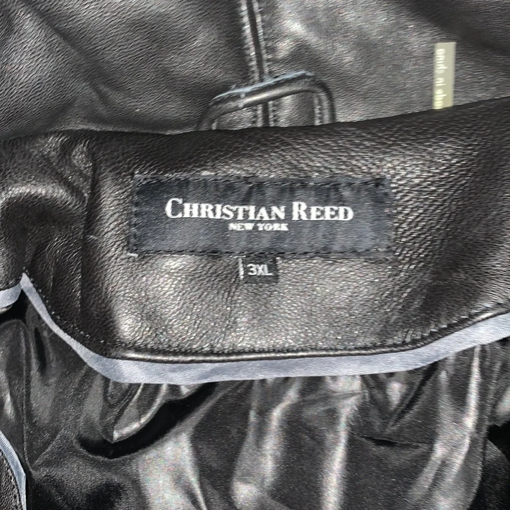 Women’s Plus Leather Coat - Picture 4 of 4